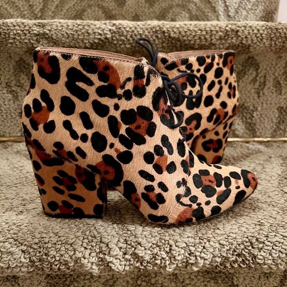EEUC Kate Spade New York Roger Leopard Calf Hair Lace Up Ankle Boot Bootie 8 M - Picture 3 of 7